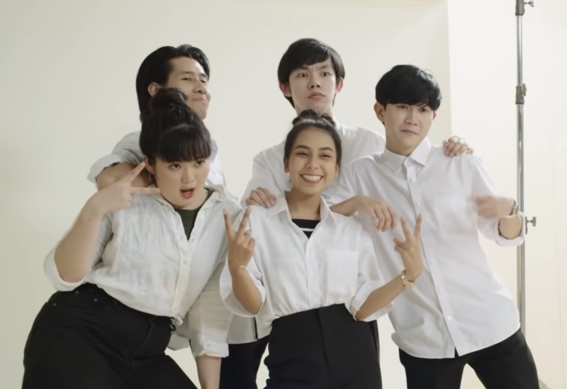 File:Arch Play Crew 2.png