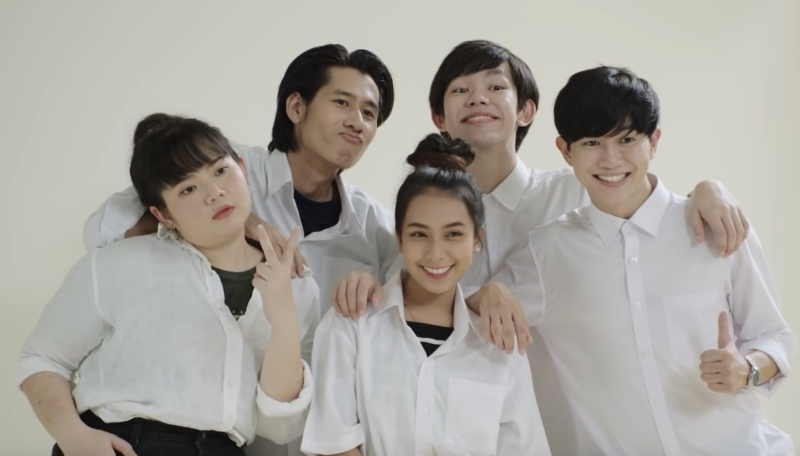 File:Arch Play Crew 1.png